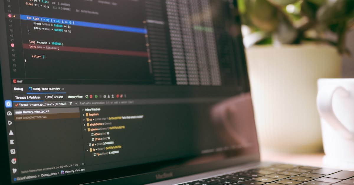Laptop executando ferramentas de debug e validação de chunking em pipeline RAG