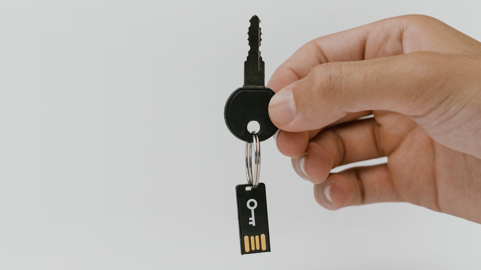 chaves FIDO2 SSH protegendo acesso a servidor Linux