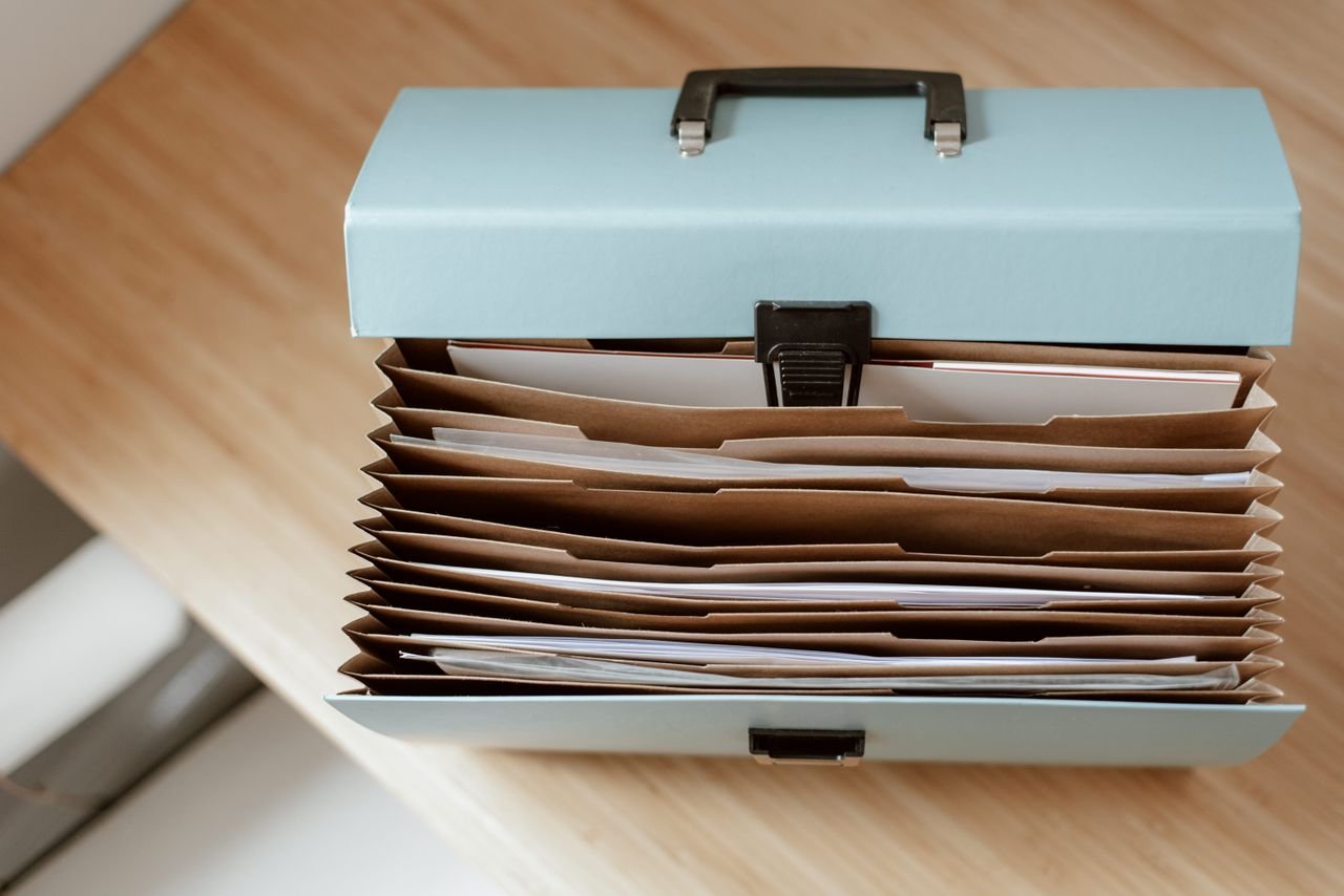 Documentos organizados após revisão com inteligência artificial