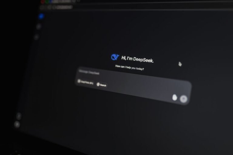 Por Que a IA Responde Melhor Quando Você Finge Que Ela É Especialista (A Técnica do Role Prompting)