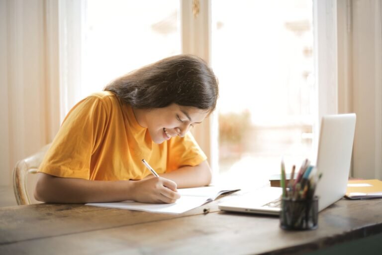Como Usar IA para Aprender Qualquer Coisa em Metade do Tempo (E Não Esquecer Depois)